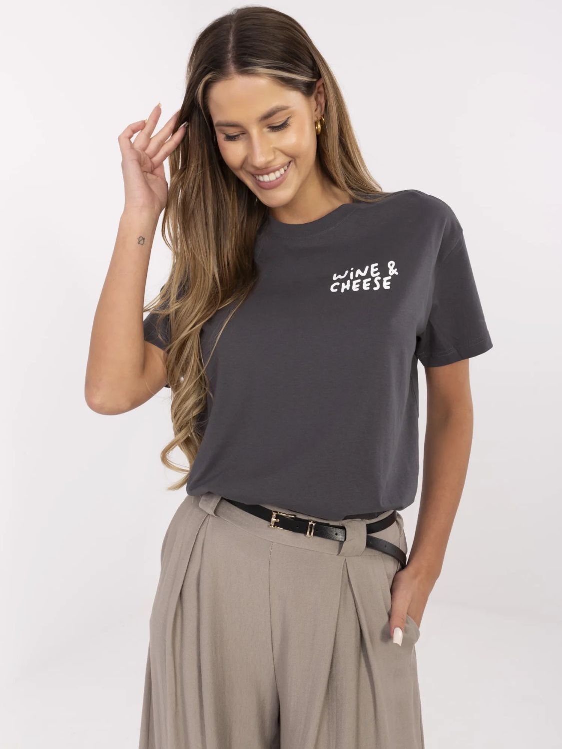 Stylish Gray T-Shirt with Short Sleeves