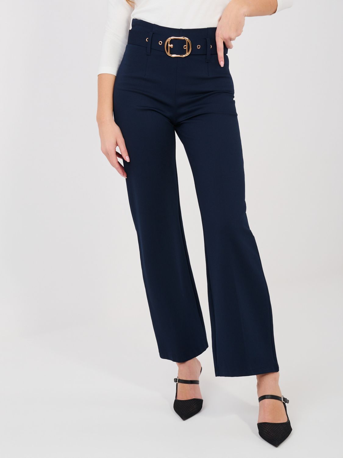 Elegant navy blue trousers with high waist and belt