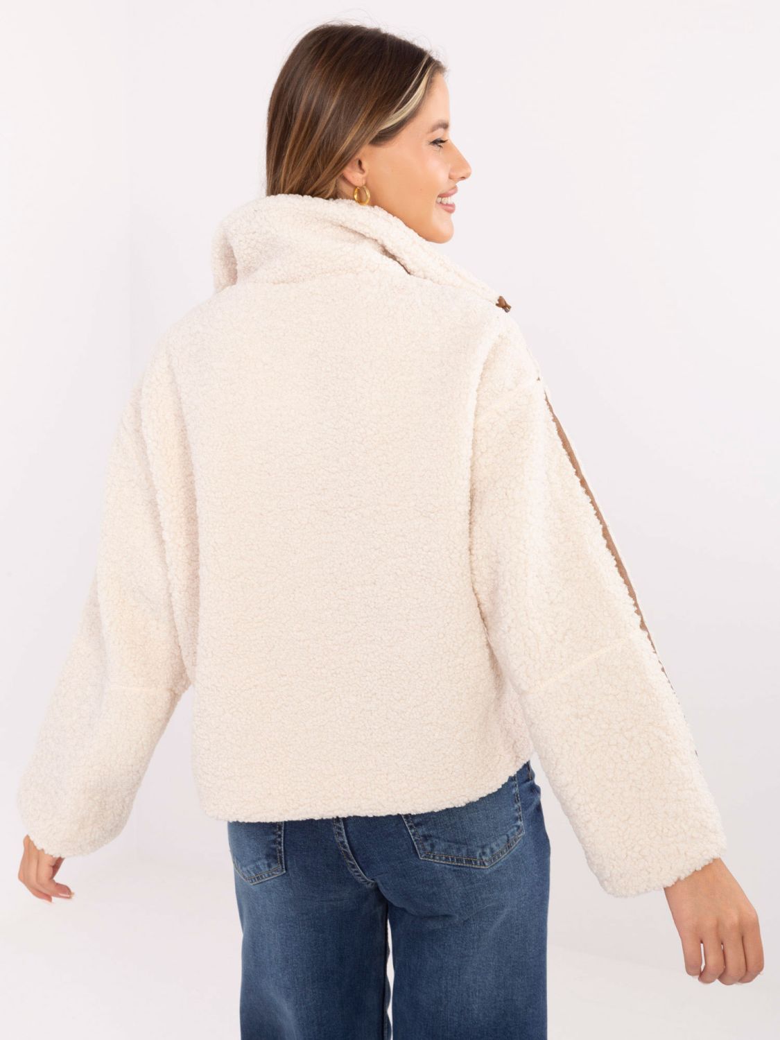 Short beige faux fur transitional jacket