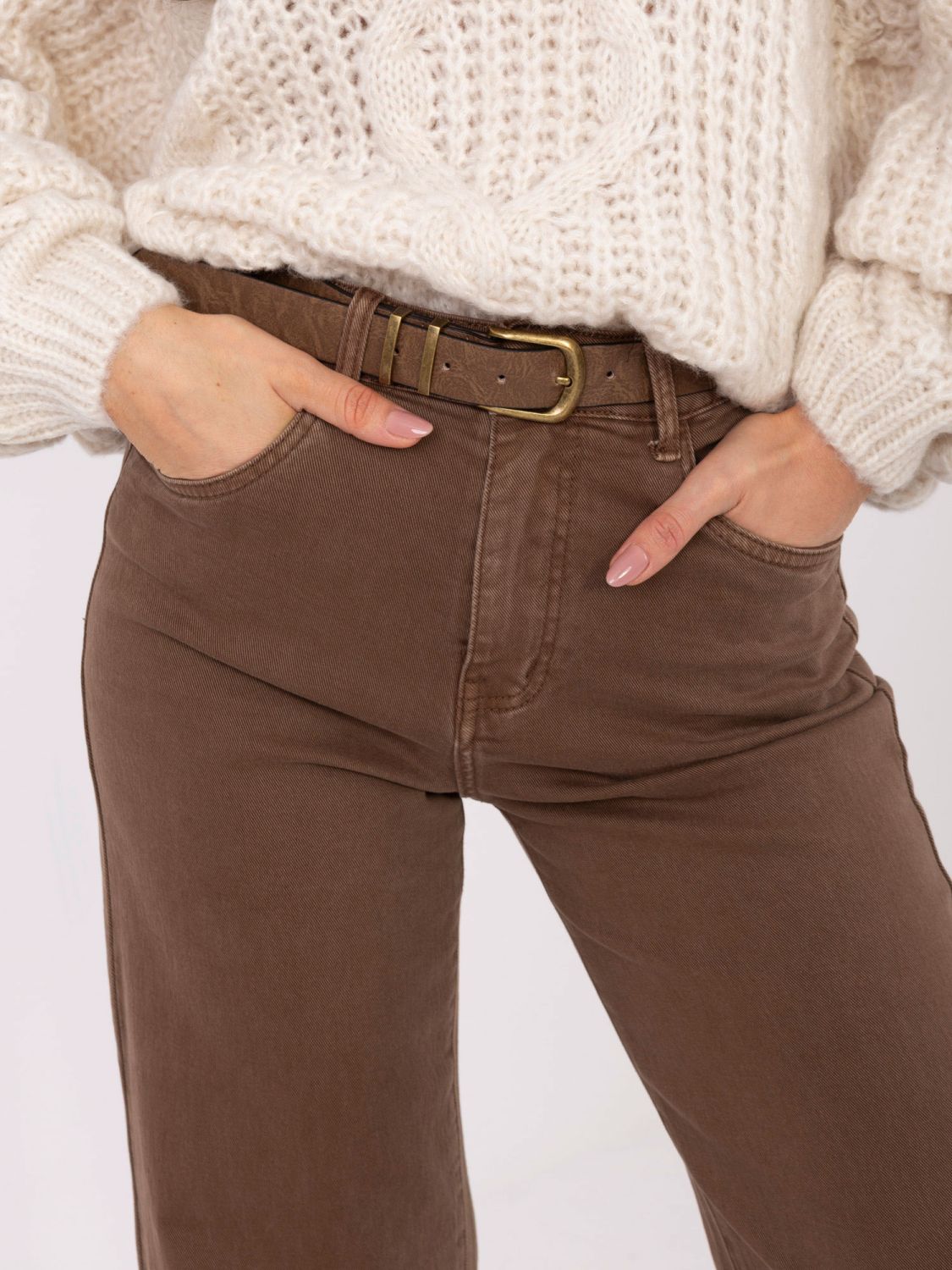 Women's brown straight-leg jeans