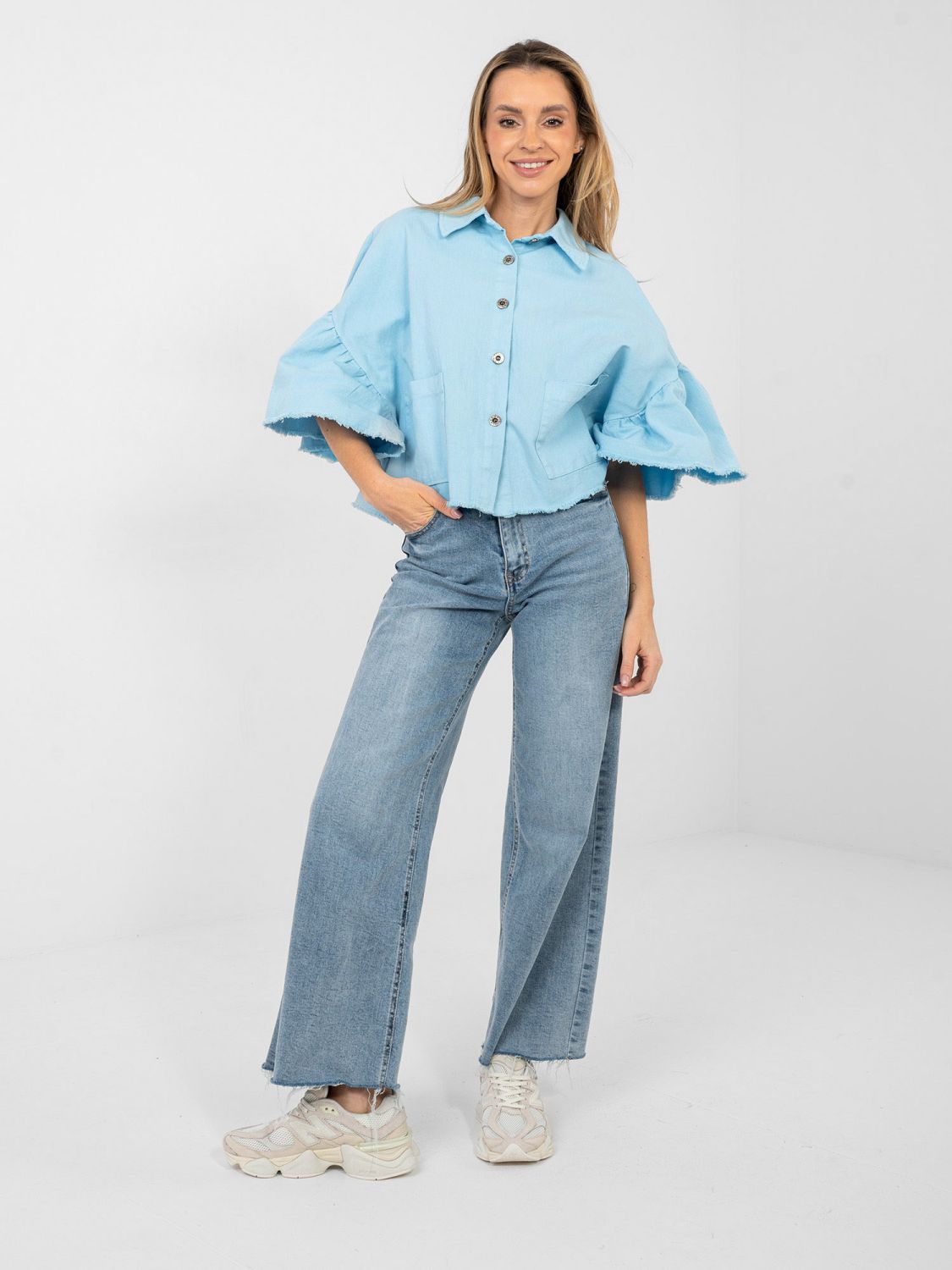 Short light blue denim jacket with ruffle and 3/4 sleeves
