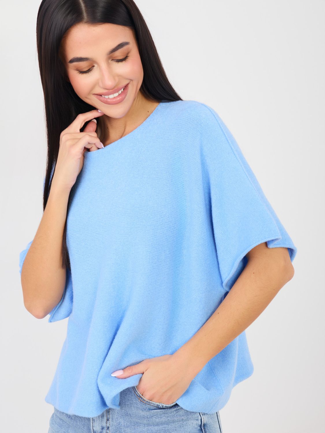 Elegant light blue sweater with short sleeves