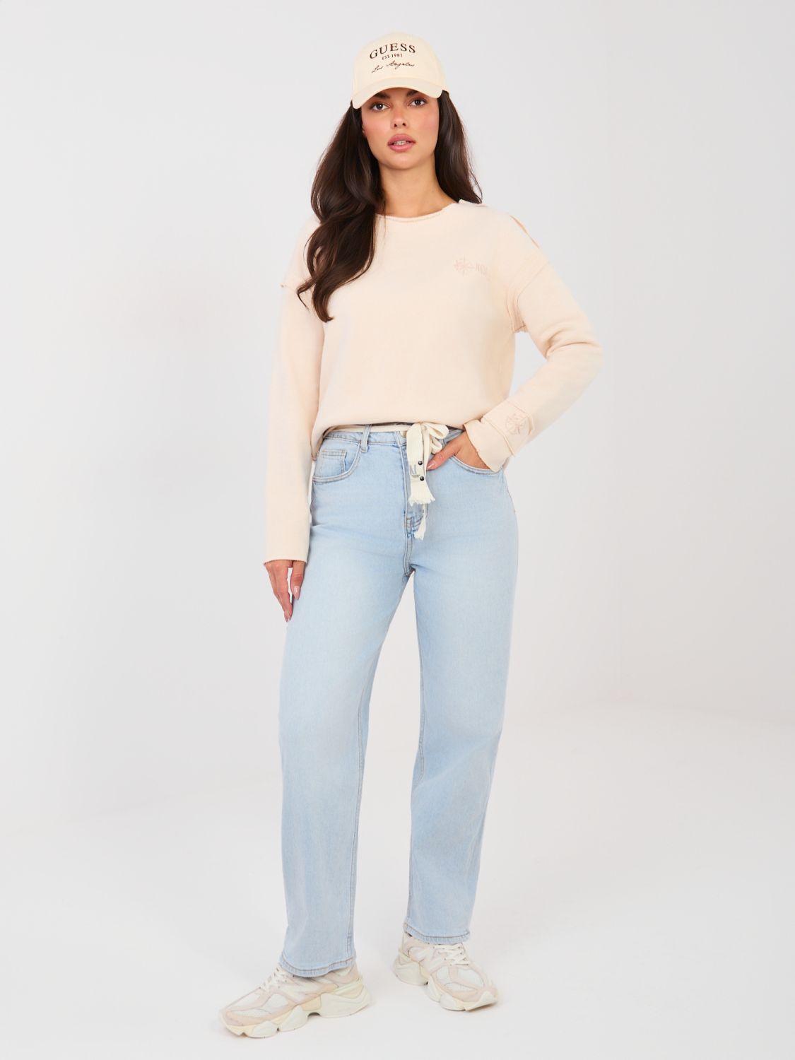 Women's balloon fit high-waisted jeans, light blue