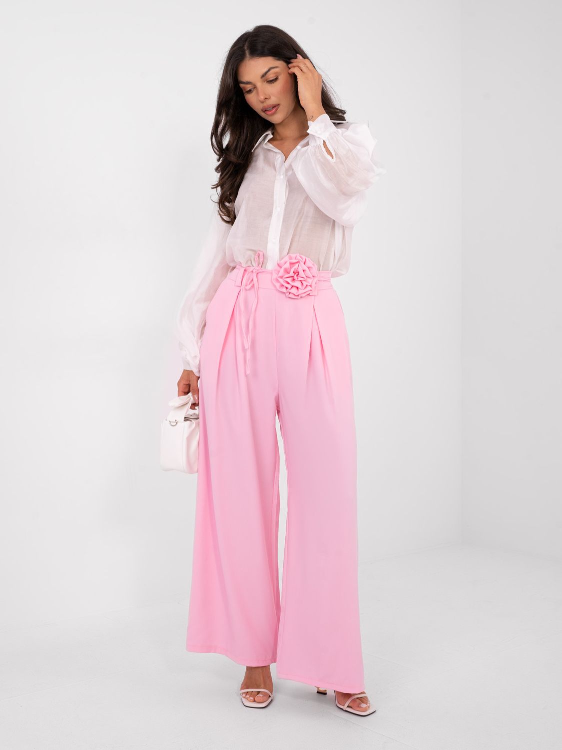 Elegant wide-leg trousers with belt in pink