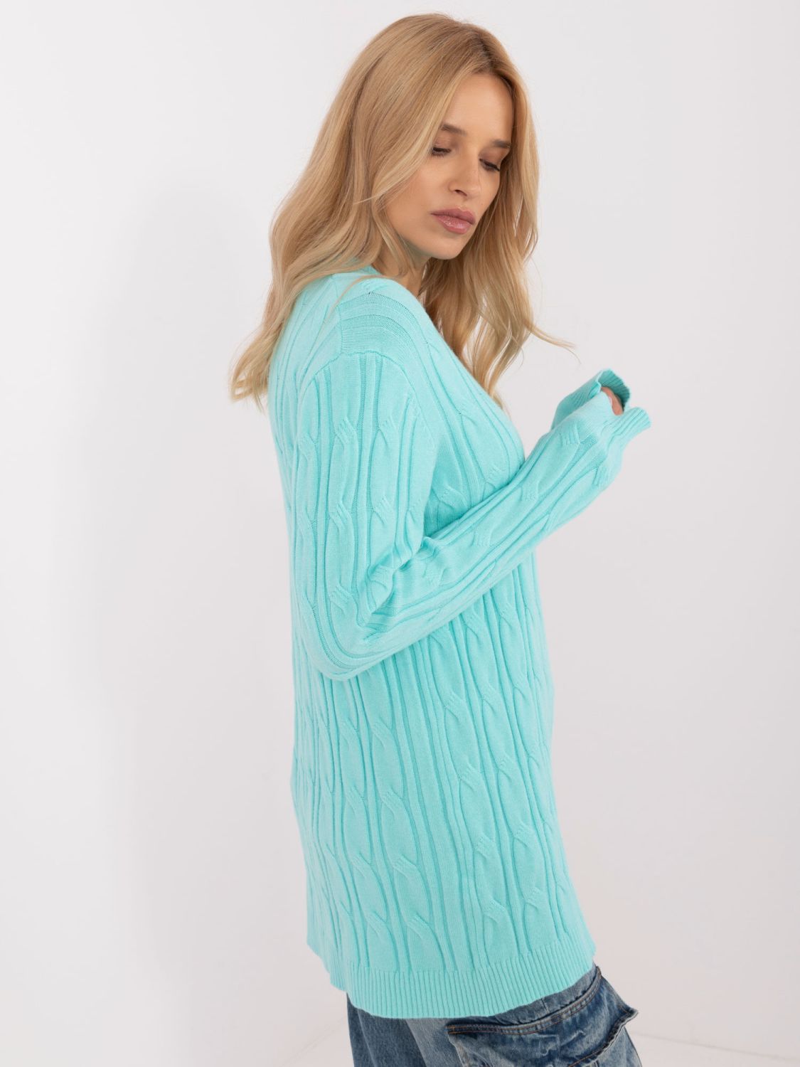 Mint knitted sweater with round neckline
