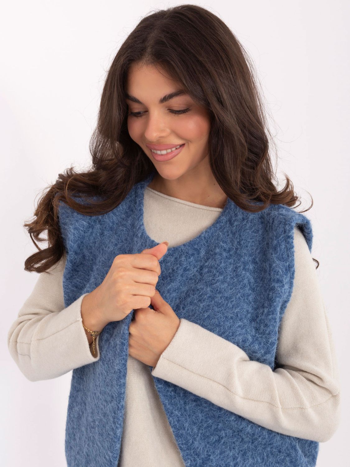 Blue knitted vest with pockets