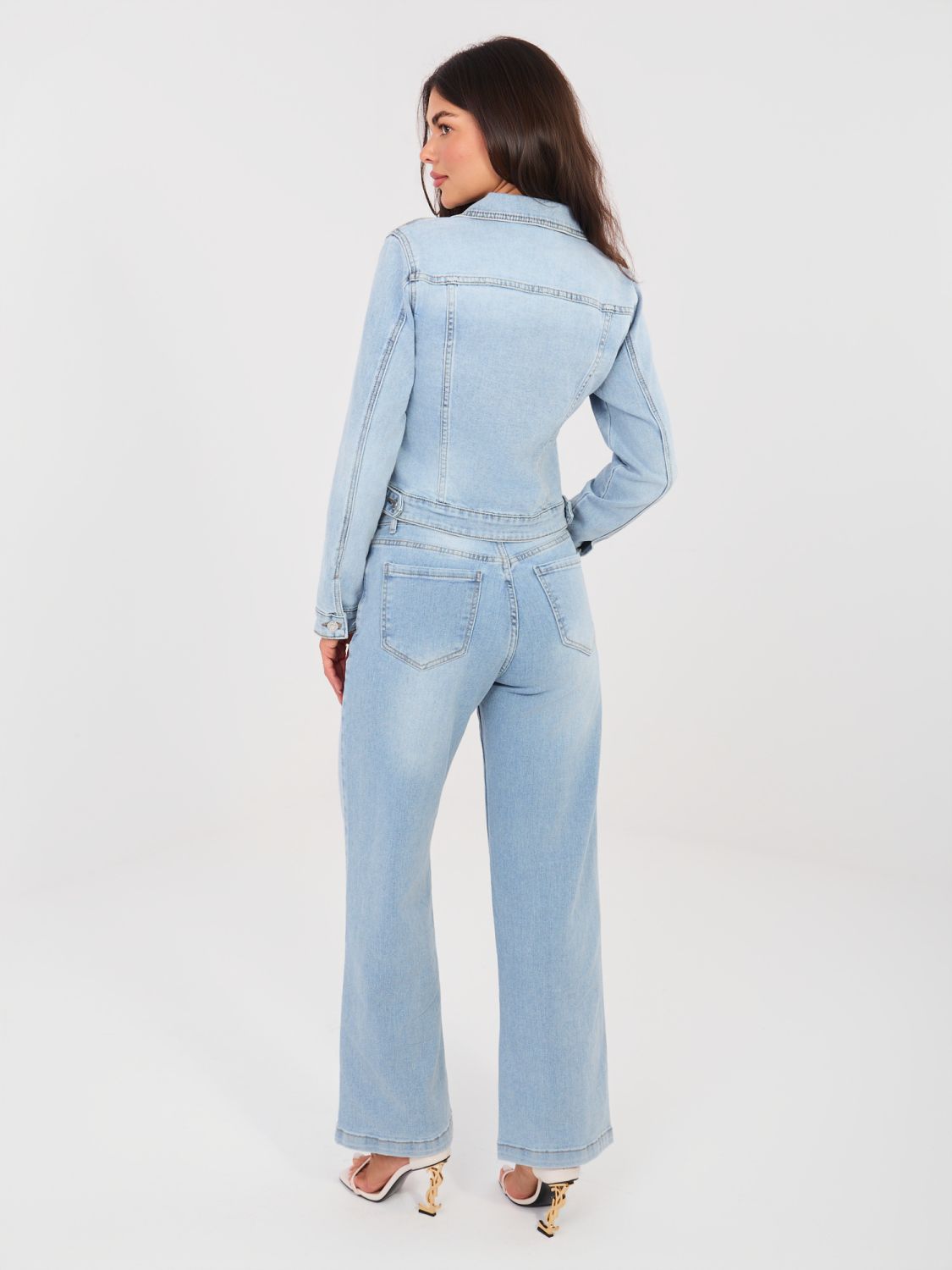 Women's blue straight-leg high-waisted jeans