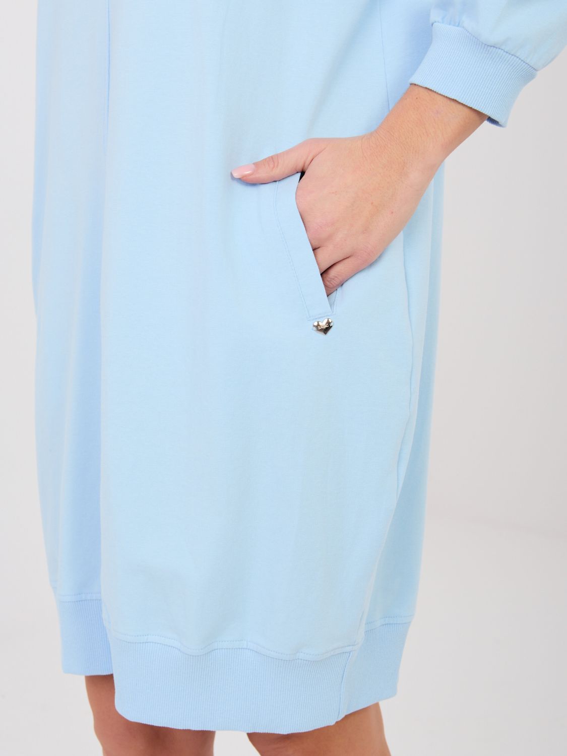 Light Blue Cotton Dress with 3/4 Sleeves and V-Neckline