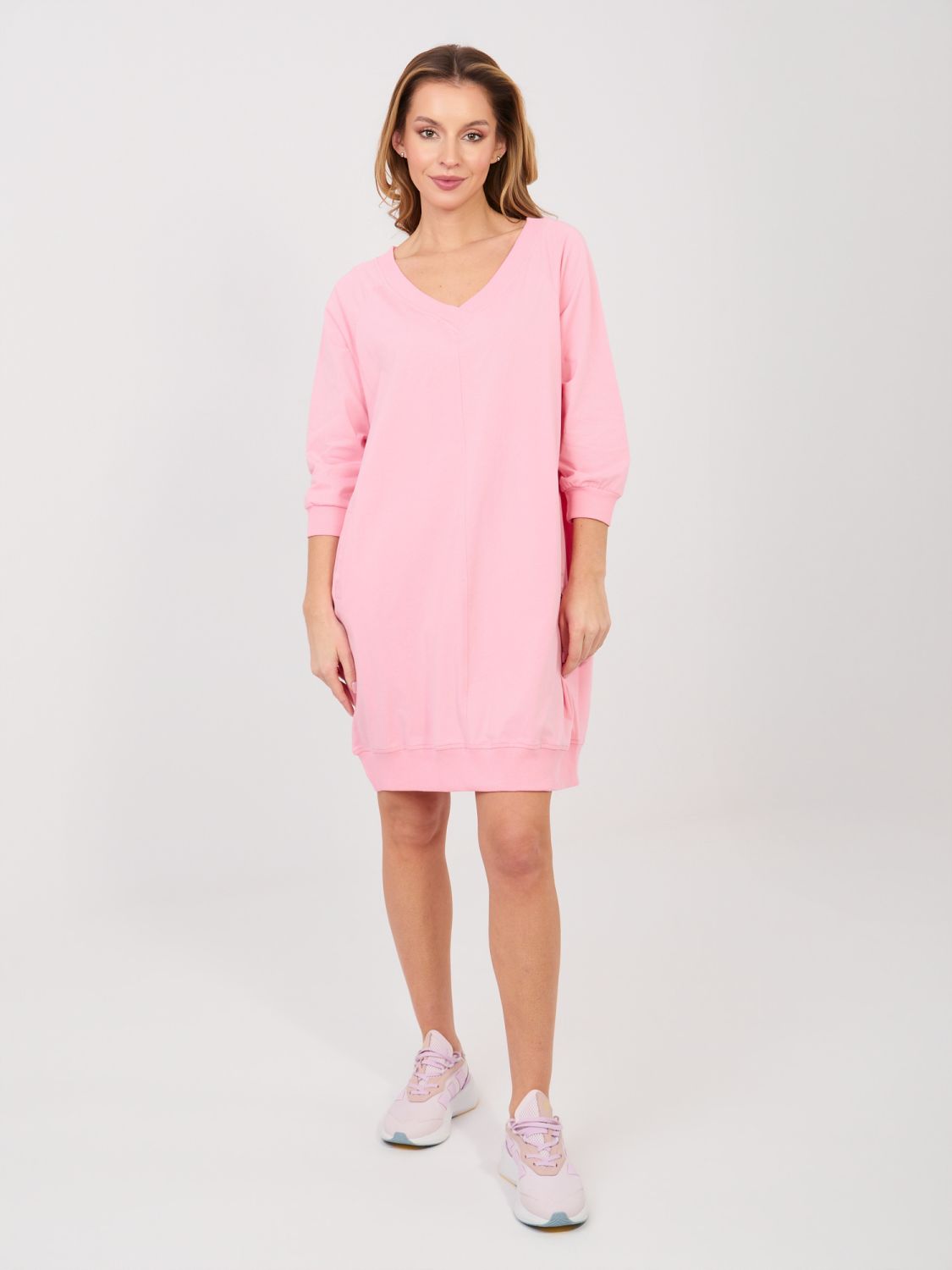 Pink cotton dress with 3/4 sleeves and V-neckline