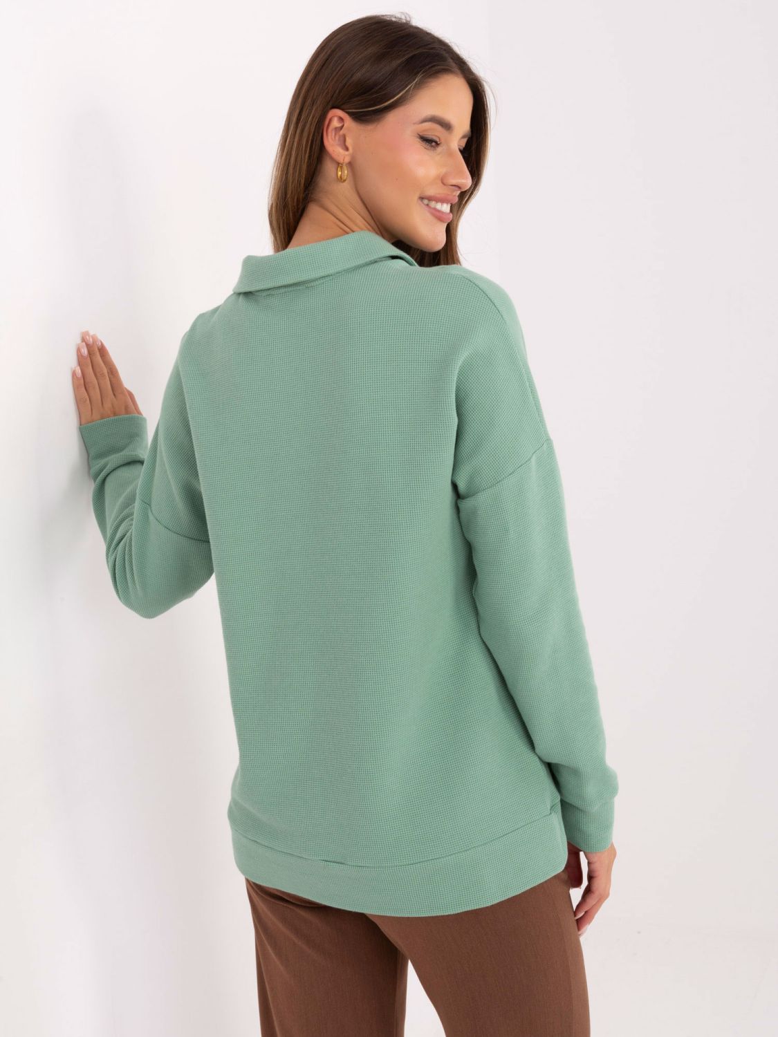 Pistachio cotton blouse with collar and long sleeves