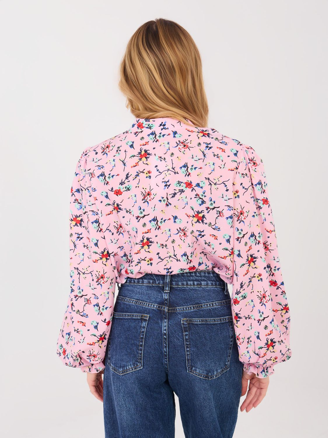 Pink floral shirt with puff sleeves