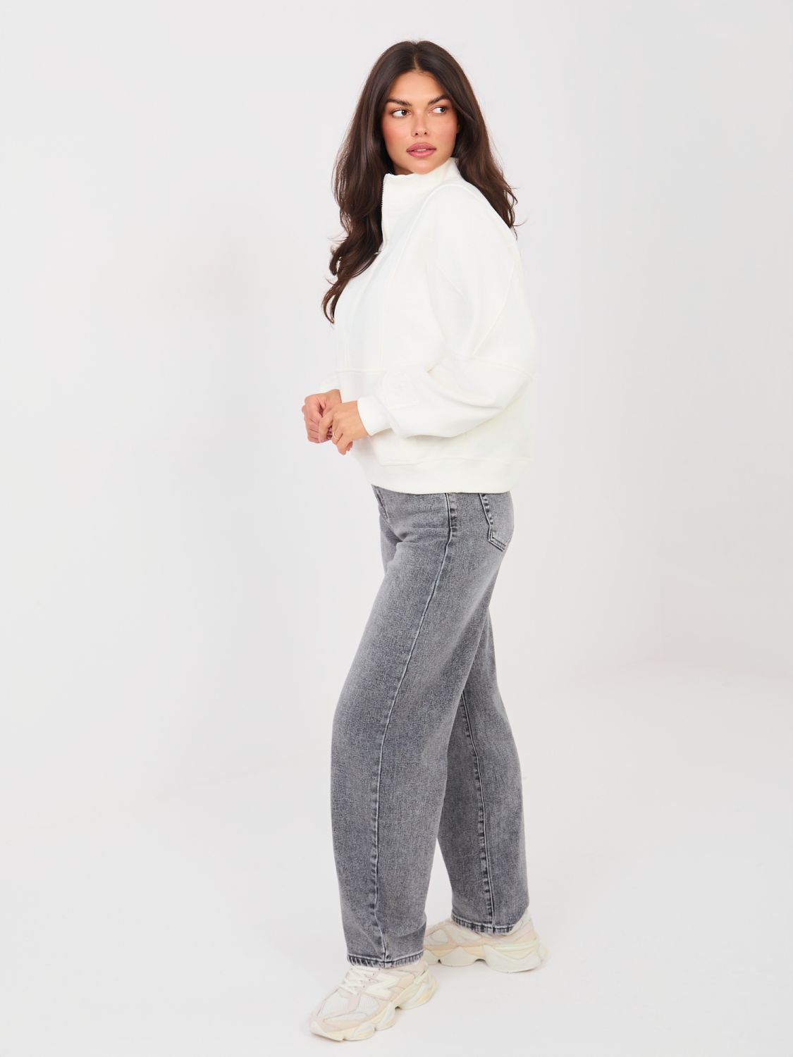 Grey balloon fit high-waisted jeans