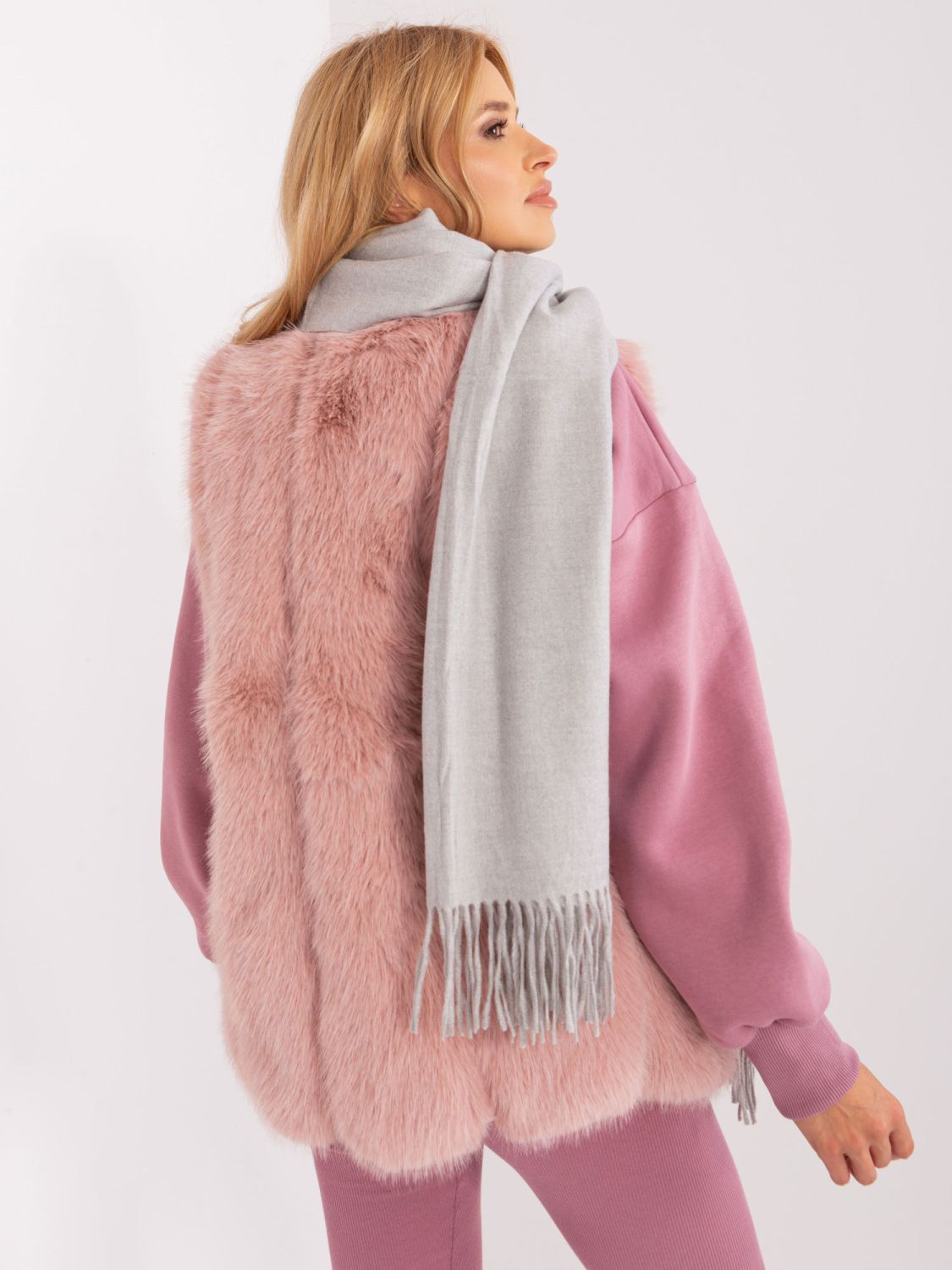 Gray Women's Knit Scarf