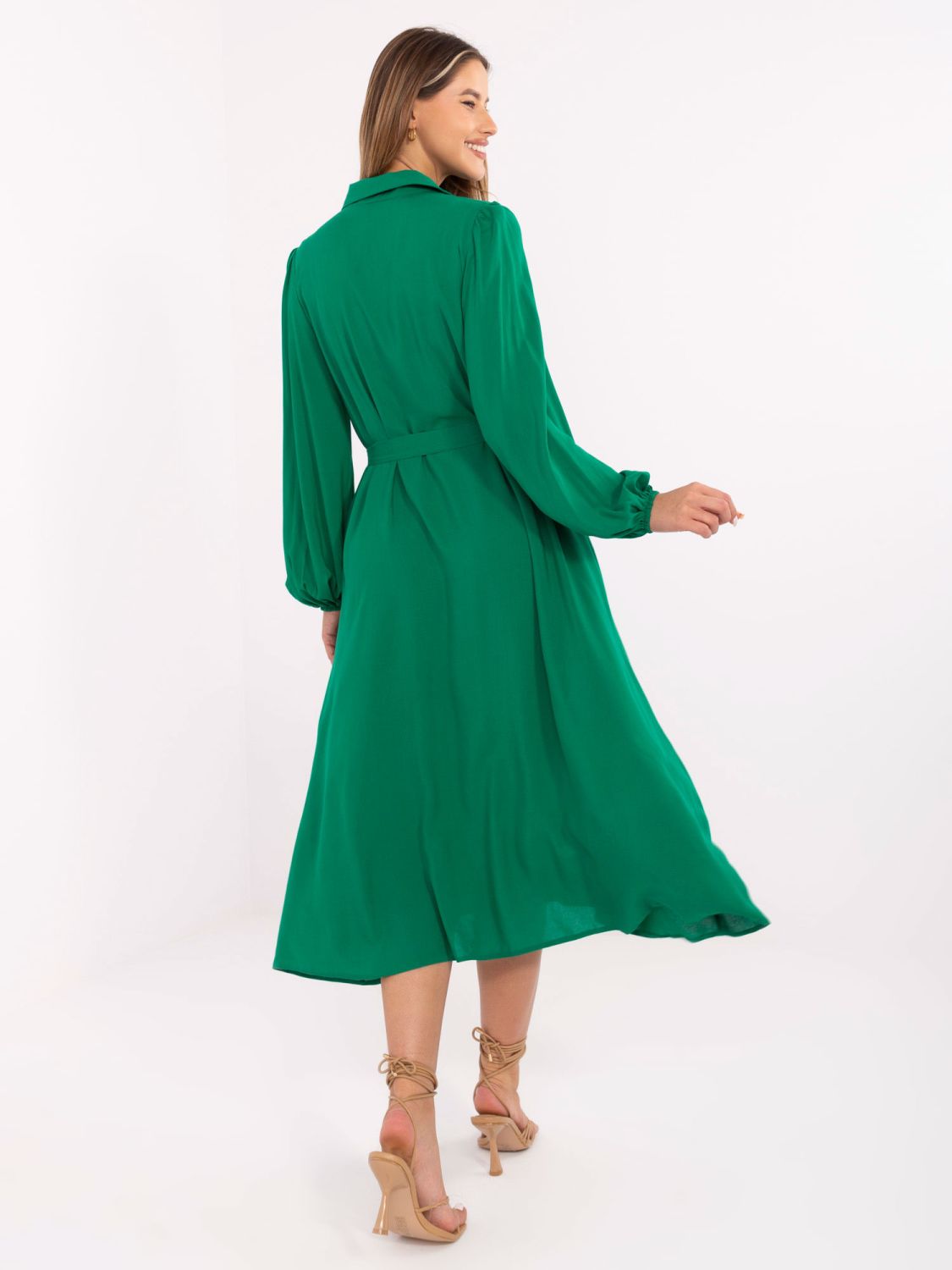 Elegant Green Midi Dress with Long Sleeves
