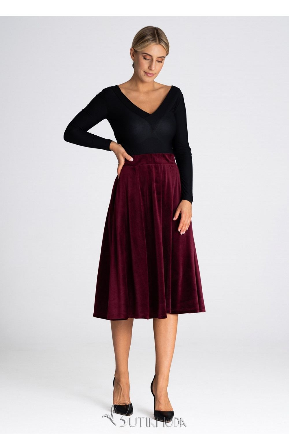 Elegant Midi Skirt in Burgundy