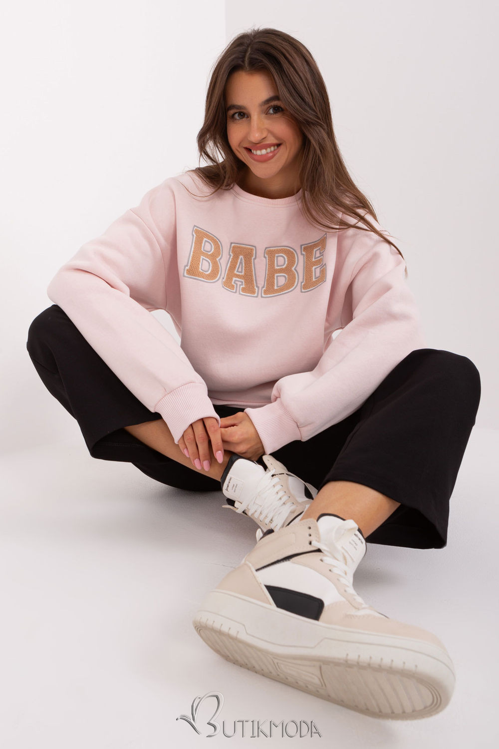 Light Pink Women's Sweatshirt with "BABE" Print