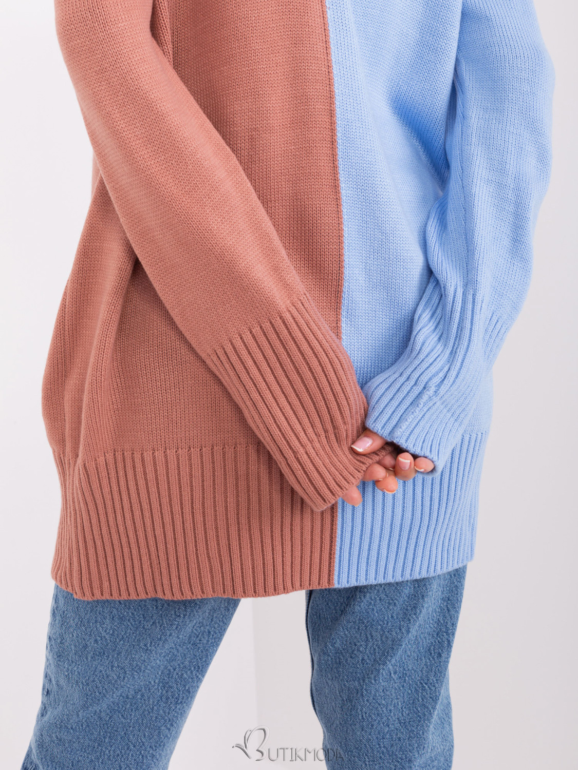 Two-tone Sweater with Turtleneck in Blue-Pink Combination