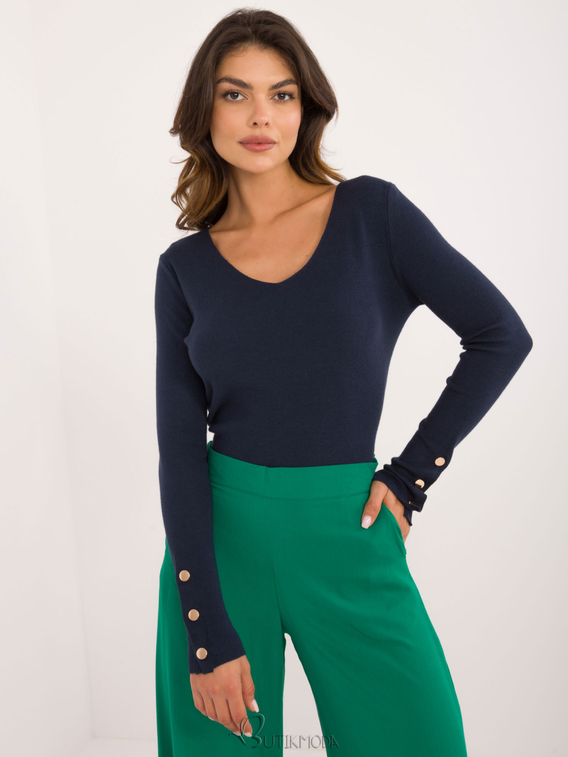 Elegant Blue Sweater with Long Sleeves