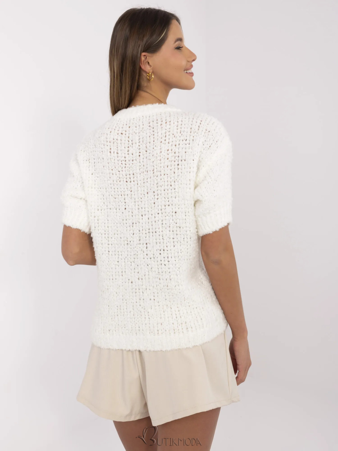 Elegant ecru sweater