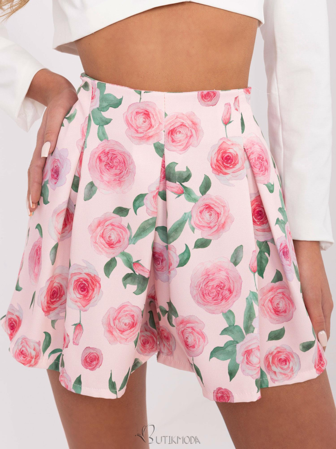 Elegant Floral Print Shorts in Light Pink