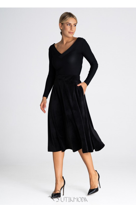 Elegant Black Midi Skirt with Flared Cut