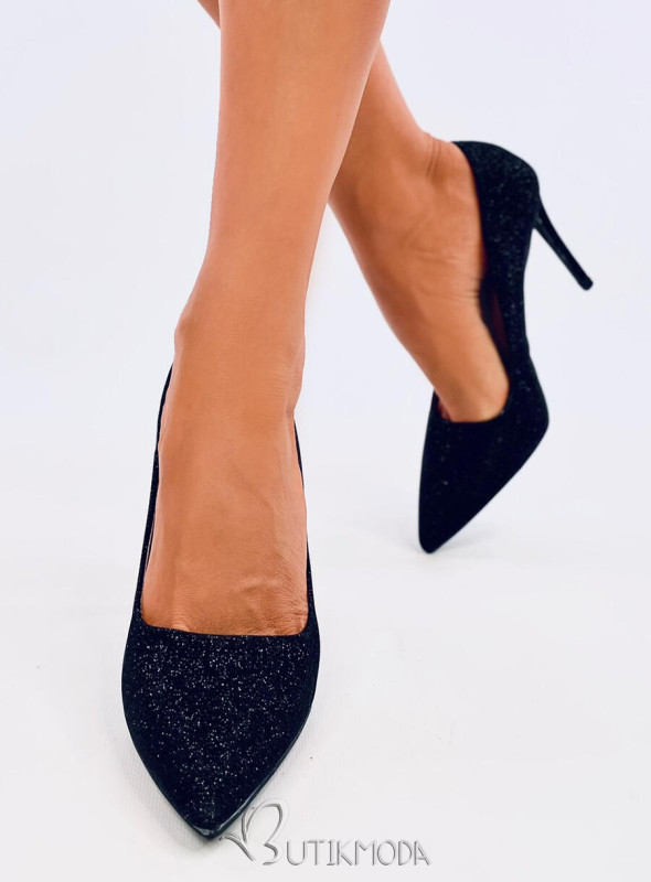 Black elegant shiny pumps