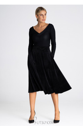 Elegant Black Midi Skirt with Flared Cut