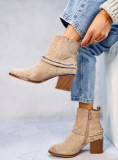 Light beige ankle boots with chain