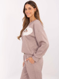 Stylish Beige Sweatshirt with Long Sleeves