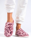Slippers with an animal pattern pink