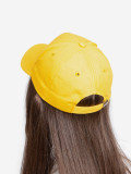 Yellow cap in a basic cut