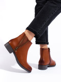Low ankle boots with a decorative zipper brown