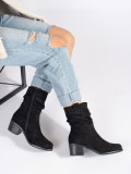 Black Women's Ankle Boots in Cowboy Style with Ruffled Shaft