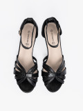 Elegant Black Sandals with Low Heel