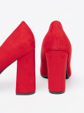 Classic Red Pumps with Round Toe