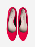 Red Pumps on Silver Heel