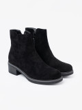 Simple Black Ankle Boots on Comfortable Heel