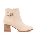 Elegant ankle boots in light beige