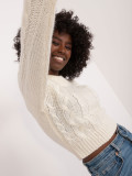 Elegant ecru sweater with long sleeves