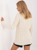 Elegant ecru sweater with long sleeves