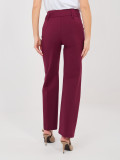 Elegant red straight-leg trousers with high waist and belt