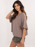 Elegant beige sweater with 3/4 sleeves