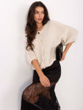 Elegant beige sweater with 3/4 sleeves and buttons