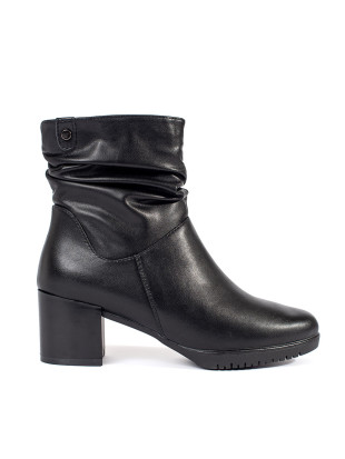 Black Leather Ankle Boots with Block Heel and Gathered Shaft