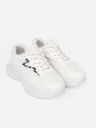 White Sport Shoes with Decorative Accent