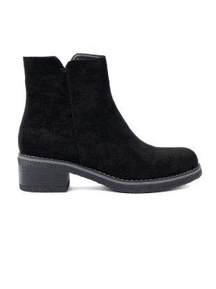 Simple Black Ankle Boots on Comfortable Heel