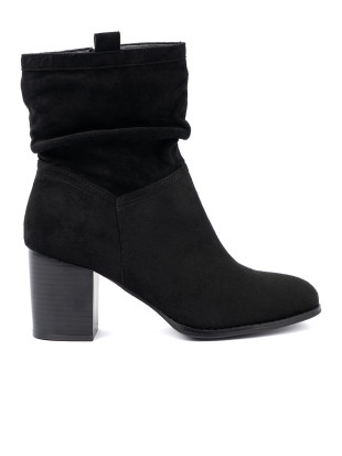 Black Suede Ankle Boots with Block Heel and Gathered Shaft