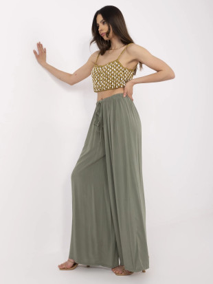 Stylish khaki pants with high waist