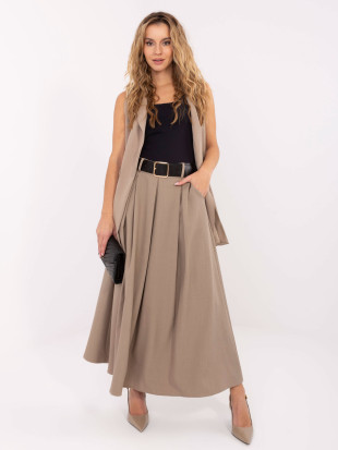 Beige maxi skirt with belt and pockets