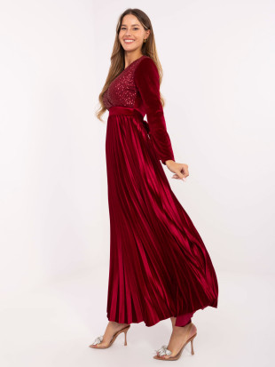 Burgundy maxi dress with belt and sequins